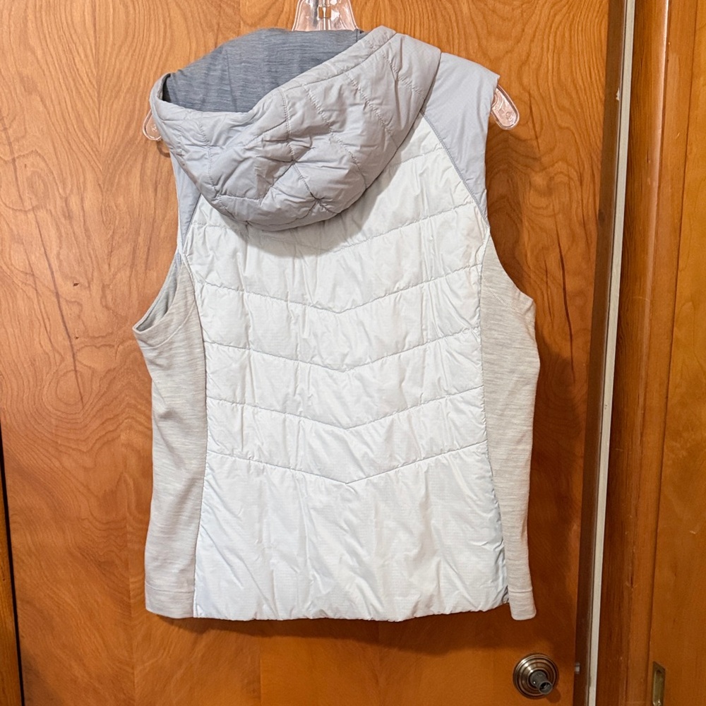 Smartwool women’s Gray Hooded Vest size xl - Picture 4 of 5